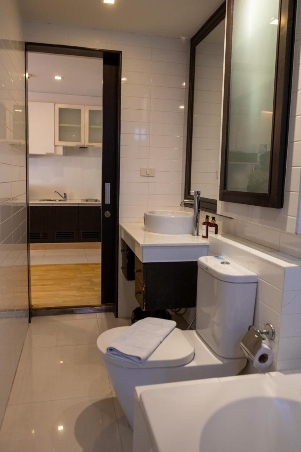 P Villa Lamoon Thonglor Bangkok Exterior photo