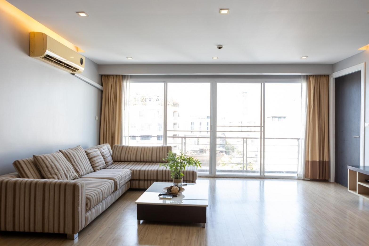 P Villa Lamoon Thonglor Bangkok Exterior photo